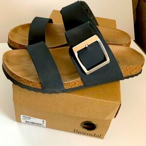 Comfortable Bjorndal Courtney Black Casual Footbed Sandal